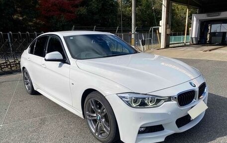 BMW 3 серия, 2018 год, 1 320 000 рублей, 3 фотография