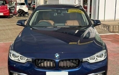 BMW 3 серия, 2018 год, 1 420 000 рублей, 2 фотография