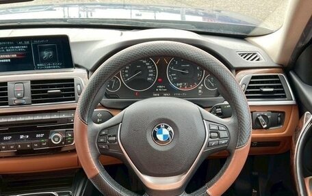 BMW 3 серия, 2018 год, 1 420 000 рублей, 8 фотография