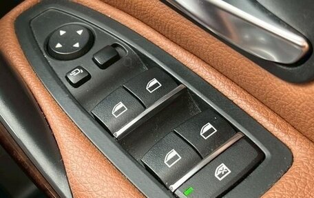 BMW 3 серия, 2018 год, 1 420 000 рублей, 17 фотография