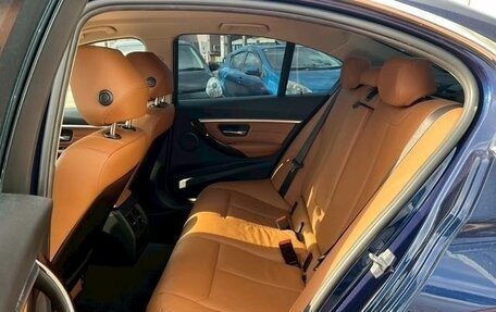 BMW 3 серия, 2018 год, 1 420 000 рублей, 23 фотография