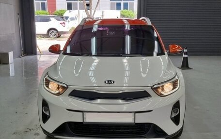 KIA Stonic, 2019 год, 1 305 000 рублей, 2 фотография