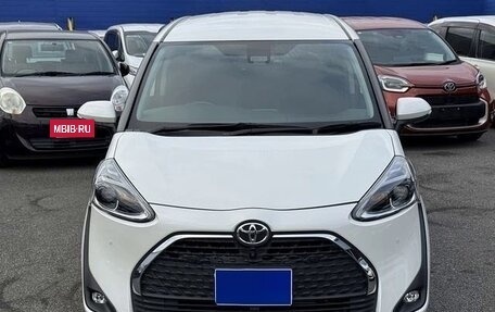 Toyota Sienta II, 2021 год, 1 265 000 рублей, 2 фотография