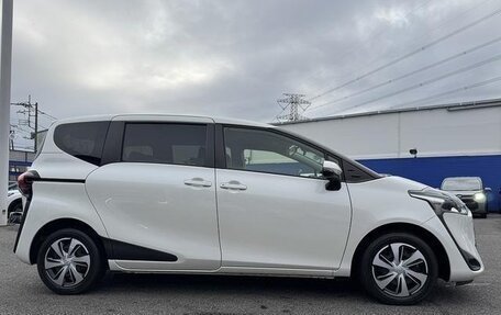 Toyota Sienta II, 2021 год, 1 265 000 рублей, 8 фотография