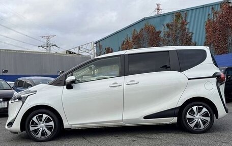 Toyota Sienta II, 2021 год, 1 265 000 рублей, 7 фотография