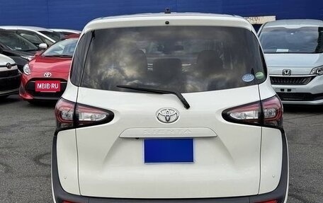 Toyota Sienta II, 2021 год, 1 265 000 рублей, 5 фотография