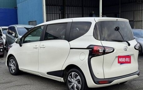 Toyota Sienta II, 2021 год, 1 265 000 рублей, 6 фотография