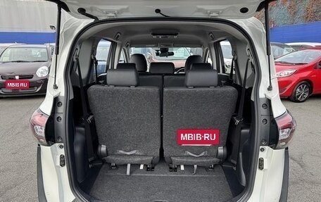 Toyota Sienta II, 2021 год, 1 265 000 рублей, 27 фотография