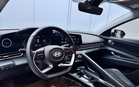 Hyundai Elantra, 2025 год, 2 080 000 рублей, 9 фотография