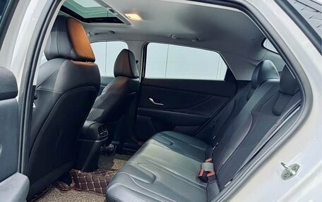 Hyundai Elantra, 2025 год, 2 080 000 рублей, 17 фотография