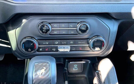 Ford Bronco, 2025 год, 15 700 000 рублей, 6 фотография