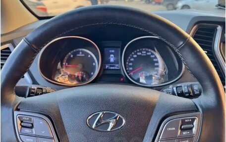 Hyundai Santa Fe III рестайлинг, 2013 год, 1 400 000 рублей, 10 фотография