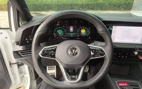 Volkswagen Golf VIII, 2022 год, 1 640 000 рублей, 10 фотография