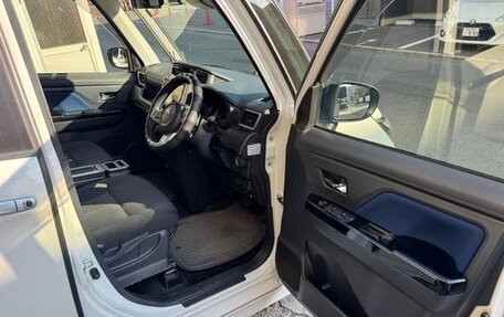 Toyota Tank I, 2019 год, 935 000 рублей, 10 фотография