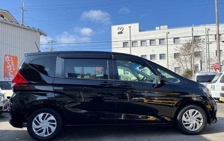 Honda Freed II, 2018 год, 1 220 000 рублей, 8 фотография