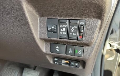 Honda Freed II, 2018 год, 1 220 000 рублей, 19 фотография