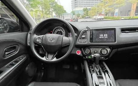 Honda Vezel, 2021 год, 1 750 001 рублей, 10 фотография