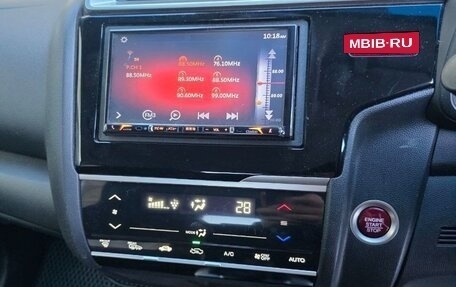 Honda Fit III, 2017 год, 1 150 000 рублей, 10 фотография