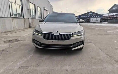 Skoda Superb III рестайлинг, 2021 год, 1 649 000 рублей, 1 фотография