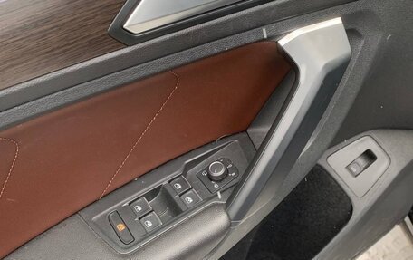 Volkswagen Tiguan II, 2021 год, 3 650 000 рублей, 3 фотография