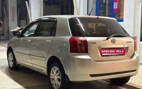 Toyota Corolla, 2005 год, 645 000 рублей, 5 фотография