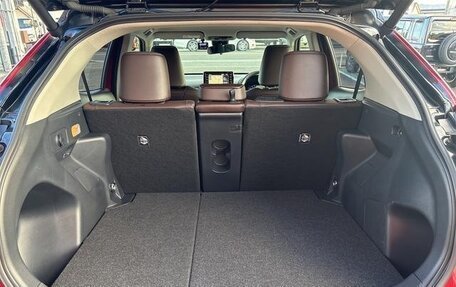 Toyota Yaris Cross, 2021 год, 1 750 009 рублей, 10 фотография