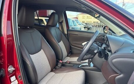 Toyota Yaris Cross, 2021 год, 1 750 009 рублей, 26 фотография