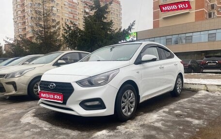 Hyundai Solaris II рестайлинг, 2018 год, 970 000 рублей, 1 фотография