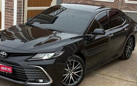 Toyota Camry, 2023 год, 3 800 000 рублей, 1 фотография