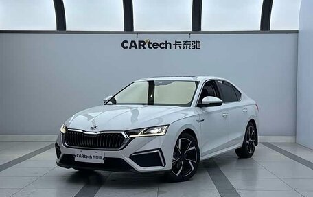 Skoda Octavia IV, 2021 год, 1 910 000 рублей, 1 фотография