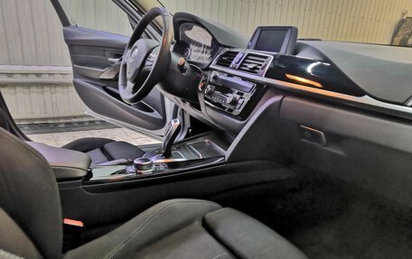 BMW 3 серия, 2018 год, 2 199 000 рублей, 5 фотография