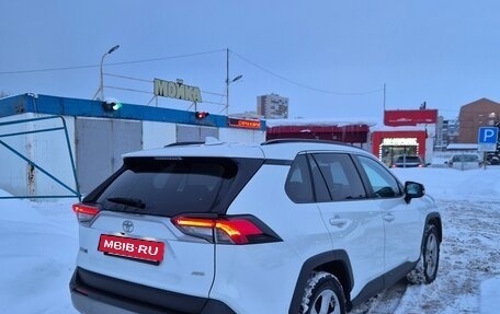 Toyota RAV4, 2021 год, 3 710 000 рублей, 6 фотография