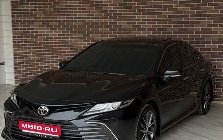 Toyota Camry, 2023 год, 3 800 000 рублей, 4 фотография