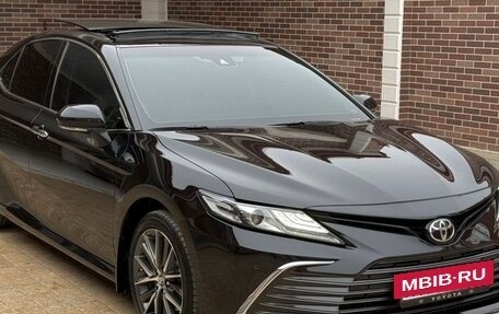 Toyota Camry, 2023 год, 3 800 000 рублей, 6 фотография