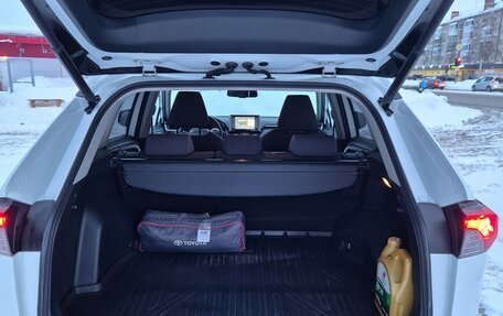 Toyota RAV4, 2021 год, 3 710 000 рублей, 14 фотография