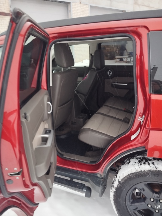 Dodge Nitro, 2007 год, 980 000 рублей, 10 фотография