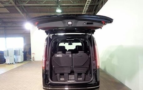 Honda Stepwgn, 2022 год, 2 250 888 рублей, 12 фотография