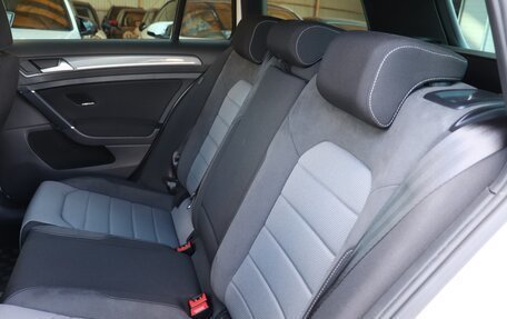 Volkswagen Golf VII, 2017 год, 1 170 000 рублей, 33 фотография