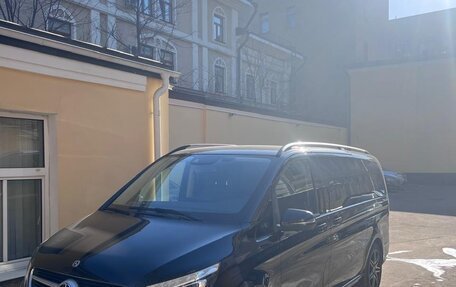 Mercedes-Benz V-Класс, 2018 год, 5 700 000 рублей, 2 фотография