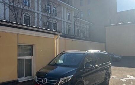 Mercedes-Benz V-Класс, 2018 год, 5 700 000 рублей, 5 фотография