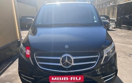 Mercedes-Benz V-Класс, 2018 год, 5 700 000 рублей, 6 фотография