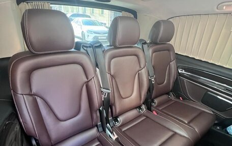 Mercedes-Benz V-Класс, 2018 год, 5 700 000 рублей, 17 фотография