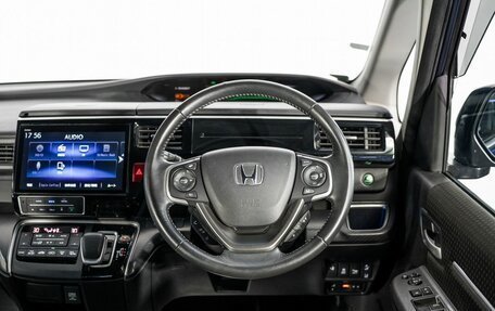 Honda Stepwgn IV, 2018 год, 2 520 000 рублей, 10 фотография