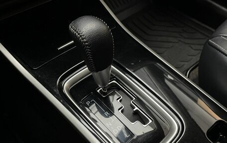 Mitsubishi Outlander III рестайлинг 3, 2021 год, 2 850 000 рублей, 16 фотография