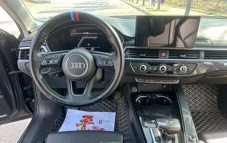 Audi A4, 2022 год, 2 700 000 рублей, 10 фотография