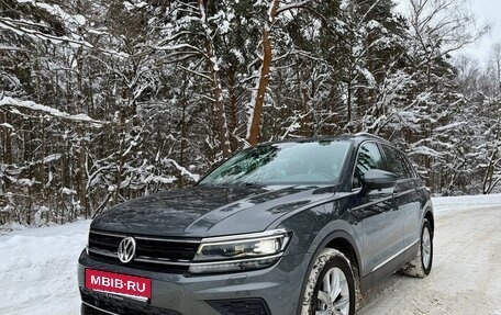Volkswagen Tiguan II, 2018 год, 2 870 000 рублей, 1 фотография