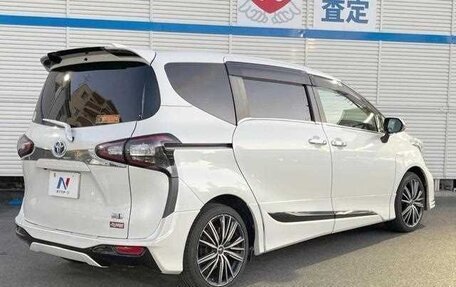 Toyota Sienta II, 2016 год, 1 020 000 рублей, 5 фотография