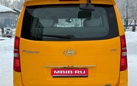 Hyundai Grand Starex Grand Starex I рестайлинг 2, 2018 год, 3 600 000 рублей, 4 фотография