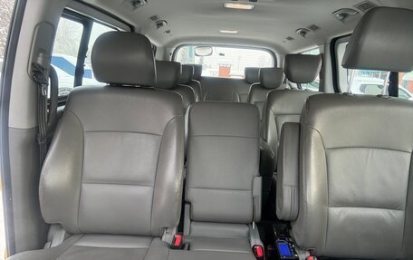 Hyundai Grand Starex Grand Starex I рестайлинг 2, 2018 год, 3 600 000 рублей, 10 фотография