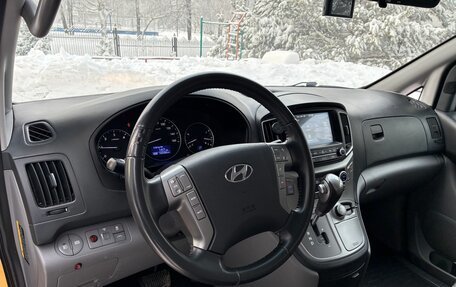 Hyundai Grand Starex Grand Starex I рестайлинг 2, 2018 год, 3 600 000 рублей, 29 фотография